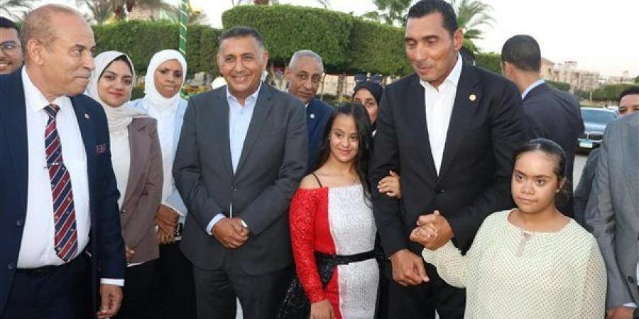 محافظ القليوبية ووزير الشباب والرياضة يفتتحان عددًا من المنشآت بنادي العبور الرياضي - النيل نيوز