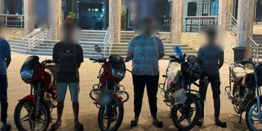 استعراضات بالدراجات النارية في زفاف بالمحلة تنتهي بضبط 5 سائقين - النيل نيوز