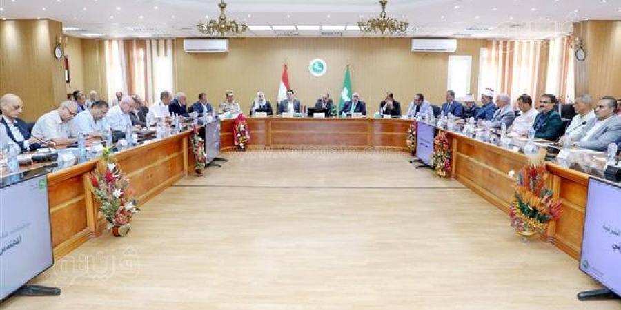 حدادا على شهداء لقمة العيش، محافظ الشرقية يلغي الفقرات الفنية باحتفالات العيد القومي - النيل نيوز
