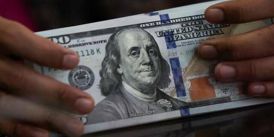 الدولار يتحرك ضمن نطاق ضيق قبيل بيانات التضخم وجاكسون هول - النيل نيوز