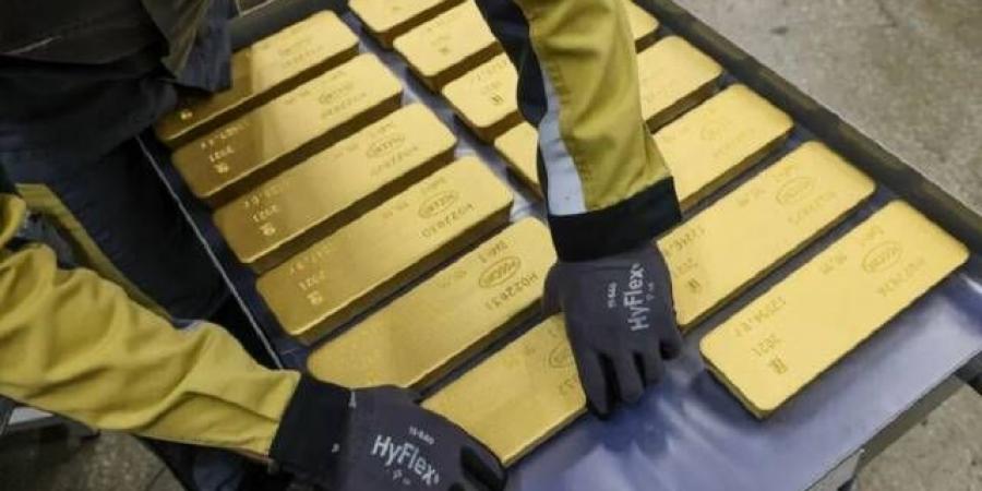 الذهب يرتفع بفعل تراجع الدولار مع ترقب لتصريحات وارش - النيل نيوز
