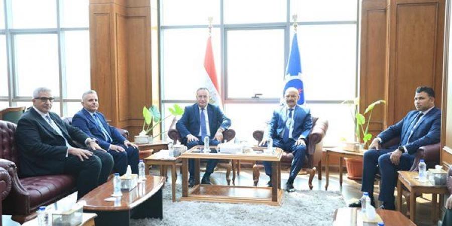 وزير التعليم العالي ومحافظ السويس يبحثان تطوير خدمات المستشفى الجامعي - النيل نيوز