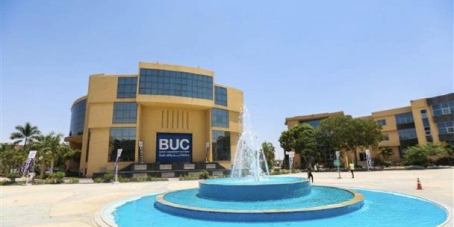 جامعة بدر بالقاهرة: إحالة واقعة طالبة حفل التخرج للتحقيق - النيل نيوز