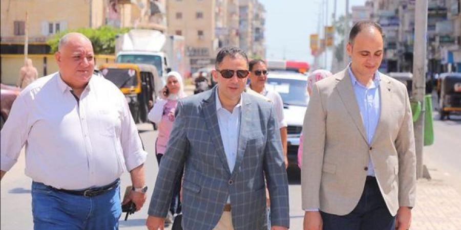 محافظ دمياط يفاجئ كفر سعد بزيارة ويشدد على جودة ووزن رغيف الخبز - النيل نيوز