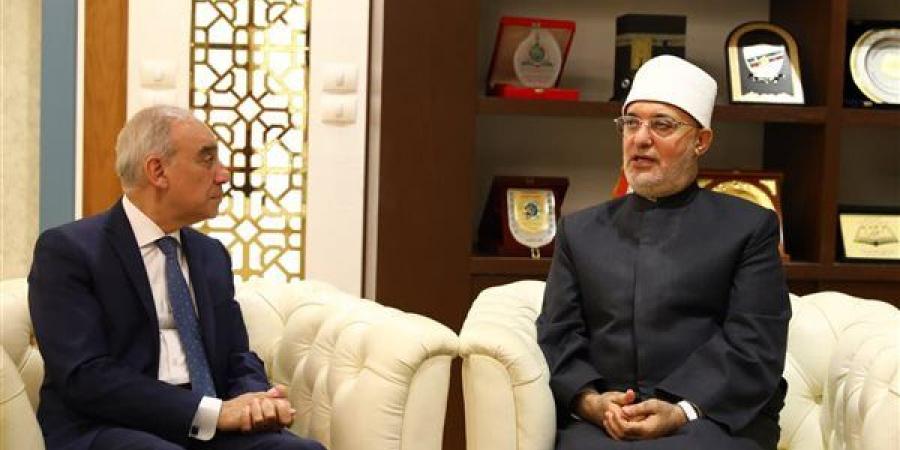 مفتي الجمهورية يستقبل السفير علاء يوسف لبحث تعزيز التعاون في مجال الوعي المجتمعي - النيل نيوز