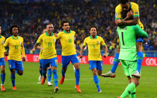 موسيماني يكشف عن تشكيلة منتخب جنوب إفريقيا