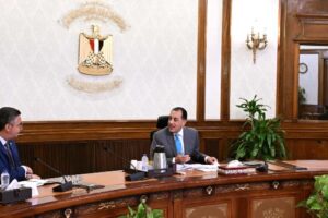 مدبولي يؤكد استقرار توزيع الخبز والسلع التموينية وتلبية احتياجات المواطنين الأساسية