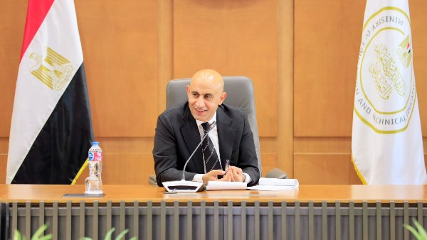 محمد عبد اللطيف يؤكد على أهمية انتظام العملية التعليمية والانضباط في المدارس لضمان انطلاقة قوية للعام الدراسي