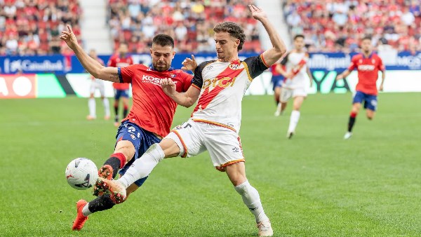 رايو فاليكانو وأوساسونا يحققان التعادل 1-1 في الدوري الإسباني لكرة القدم