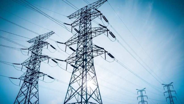 مصر تضع خطة للربط الكهربائي مع ثلاث قارات
