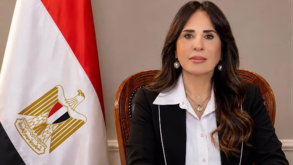 وزيرة الإسكان تراقب سير تنفيذ مشاريع تطوير الخدمات والحملات في مدينة بدر