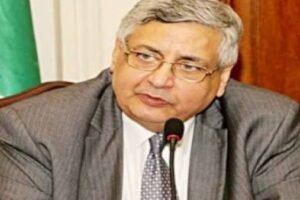 عوض تاج الدين يؤكد تأثير المبادرات الرئاسية في تعزيز تطوير القطاع الصحي