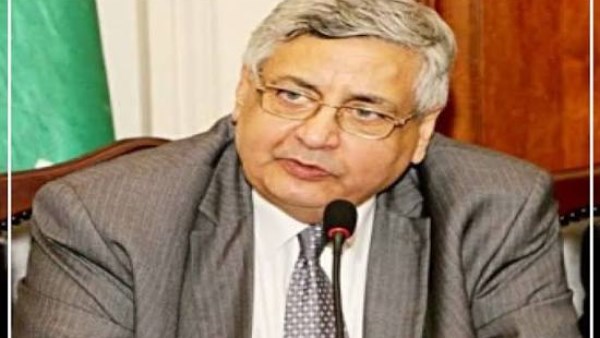 عوض تاج الدين يؤكد تأثير المبادرات الرئاسية في تعزيز تطوير القطاع الصحي