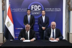 وزير الاتصالات يعلن عن تطوير استراتيجية وطنية شاملة لمراكز البيانات بحلول نهاية العام الحالي