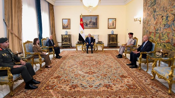 الرئيس السيسي يشدد على أهمية تعزيز الشراكة الاستراتيجية بين مصر وقبرص