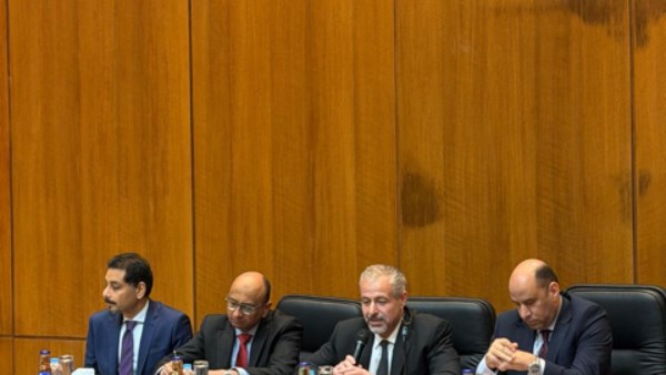 وزير العمل يؤكد على أهمية تعزيز التعاون مع الأردن وتنظيم العلاقة مع الجالية المصرية
