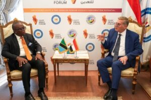 وزير البترول يتعاون مع وزيري تعدين كينيا وتنزانيا لتعزيز توطين الصناعات التعدينية