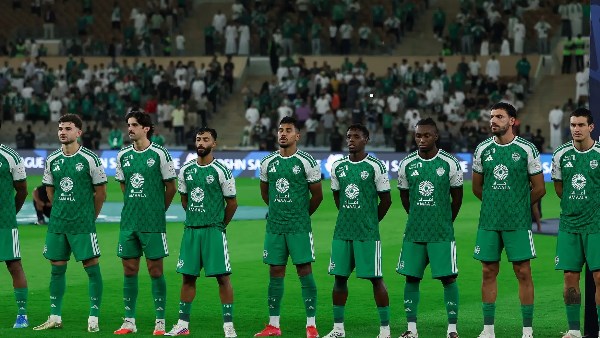 سعيد باعطية يتألق في ظهوره الأول مع الأهلي السعودي في مواجهة صن داونز