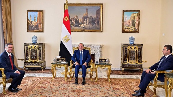 الرئيس السيسي يوجه رسائل هامة لمدير وكالة الاستخبارات الأمريكية حول أزمات الشرق الأوسط وقضايا حرية الملاحة