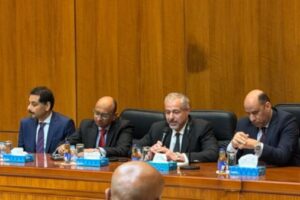 وزير العمل يناقش مطالب الجالية المصرية في لقاء موسع بعمان