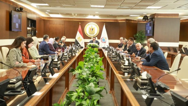 وزير الصحة يعلن عن خطة لتوسيع قاعدة التبرع بالكلى من الأحياء لصالح المرضى