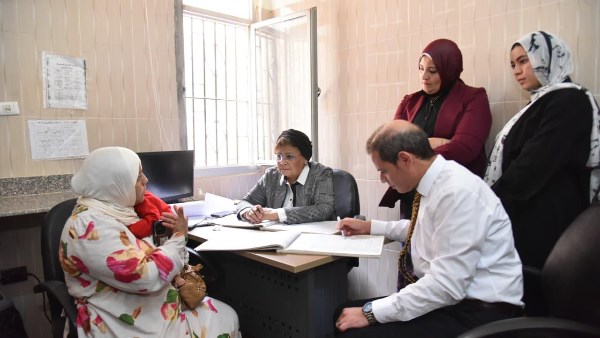 نائب وزير الصحة تجري زيارة ميدانية لمتابعة تقدم خدمات الصحة في منطقة بدر الطبية