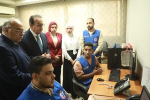 وزير الصحة يزور مركز الخدمات الطارئة 137 ويشدد على ضرورة الاستجابة الفورية لطلبات المواطنين