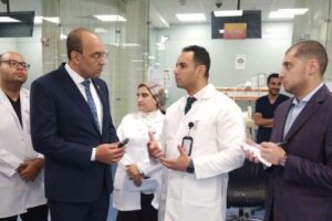 رئيس هيئة التأمين الصحي launches أول جولة له في العاصمة الإدارية