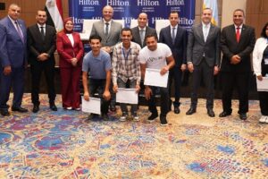 وزير العمل يوزع عقود توظيف على ذوي الهمم في زيارته لإسكندرية
