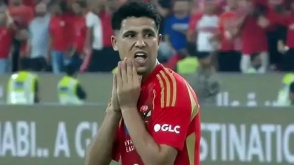الأهلي يتخذ قراراً بشأن مستقبل رضا سليم وسط أنباء عن اقترابه من الرحيل