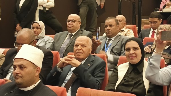 الزناتي يؤكد أهمية المدرسة كمجتمع مصغر ودور المعلم كعنصر أساسي في تشكيل الهوية المصرية