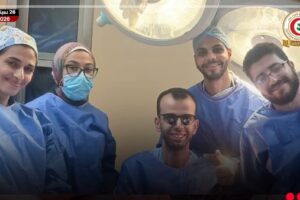 إنجاز طبي بارز في مستشفى العاشر الجامعي: الأطباء ينجحون في زراعة ذراع عامل بعد بتره