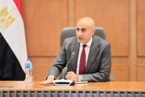 قرار حاسم من التعليم بشأن统一 امتحانات الشهادة الإعدادية في جميع أنحاء الجمهورية