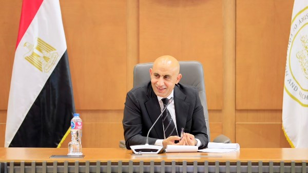 وزير التعليم يؤكد منع نظام “هوم سكولينج” في المدارس الدولية ويتوعد بمحاسبة المخالفين
