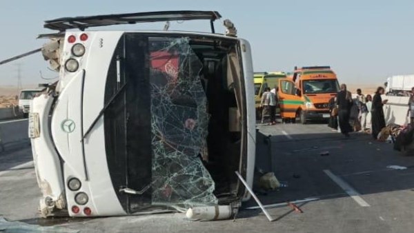 حافلة حادث طريق السويس تعود لمدرسة دولية بالشروق والوزارة تتابع أوضاع الطلاب المصابين