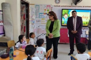 المدرسة الرسمية الدولية بالمقطم ترد على شكاوى نقص المعلمين وتعلن عن إجراءات لسد العجز
