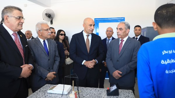 وزير التعليم يعلن عن إدخال مادة الثقافة المالية ضمن مناهج المدارس الفنية بدءًا من العام المقبل