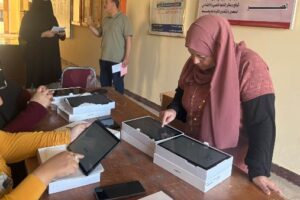 أجهزة تابلت جديدة لطلاب أولى ثانوي تصل المدارس وتفعيلها يبدأ قبل التسليم للطلاب|صور