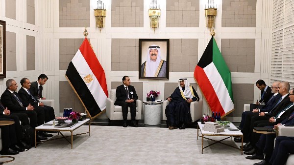 ولي عهد الكويت يلتقي رئيس الوزراء في نيويورك لمناقشة أطر التعاون المشترك وأهمية أمن الكويت والخليج في الاستراتيجية المصرية