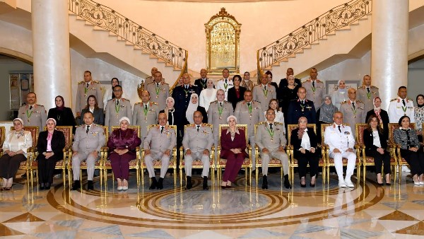 وزير الدفاع يحتفي بالقادة المخلصين في القوات المسلحة خلال مراسم تكريم خاصة مع عرض فيديو وصور