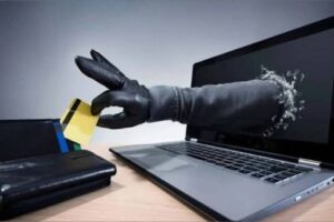 احذر من العروض المخادعة التي تستهدف معلوماتك.. اتباع أساليب الخصومات يجذب عملاء البنوك للفخ