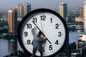 تأجيل الساعة ب60 دقيقة: مواعيد بدء التوقيت الشتوي