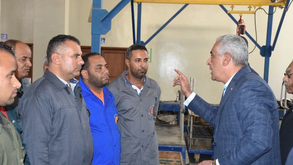 وزير الإنتاج الحربي يزور مصنع 81 ويؤكد على أهمية توطين التكنولوجيا وتعزيز التصنيع المحلي