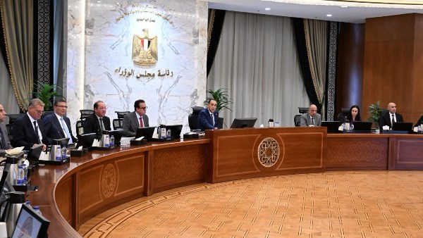 مدبولي يؤكد التنسيق مع البنك المركزي لإنجاز البرنامج الوطني للتحول الاقتصادي