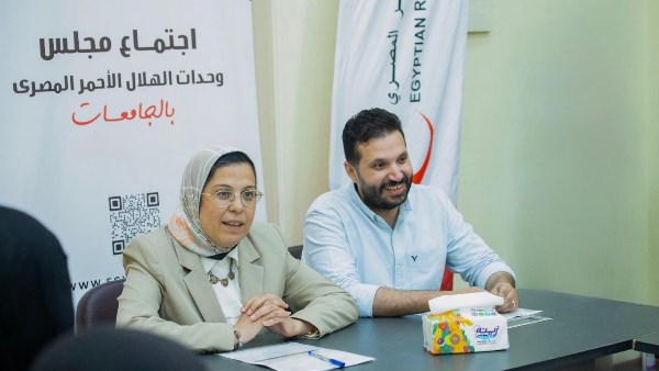 أمال إمام تؤكد على أهمية استثمار قدرات الشباب وتأهيل الكوادر الجديدة لتعزيز العمل الإنساني والتطوعي