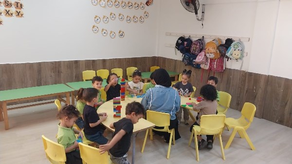 التضامن تفتح تحقيقاً في فيديو متداول يظهر اعتداءً على طفلة داخل حضانة السادات