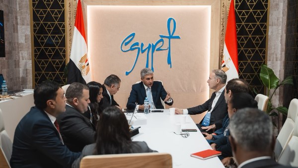 ارتفاع الإقبال على الرحلات النيلية ووزير السياحة يلتقي بممثلي شركات الطيران في فرنسا