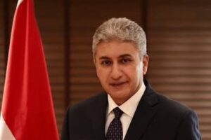 وزير السياحة والآثار يحصل على «درع الاتحاد للرواد» من اتحاد الأثريين المصريين لعام 2026