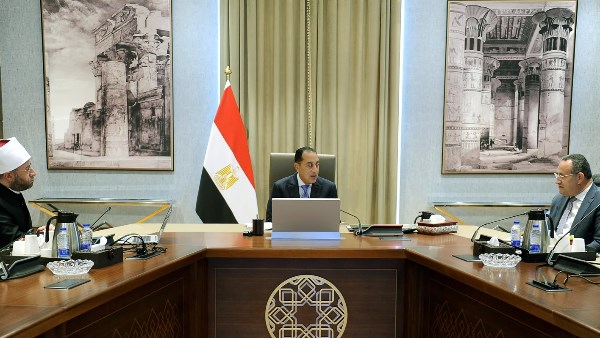 رئيس الوزراء يعقد اجتماعات تحضيرية مع وزيري الأوقاف والتعليم العالي وقائم بأعمال وزير الثقافة