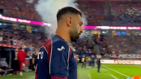 محمد صلاح يستعد لمواجهة جالطة سراي من خلال تدريبات الإحماء